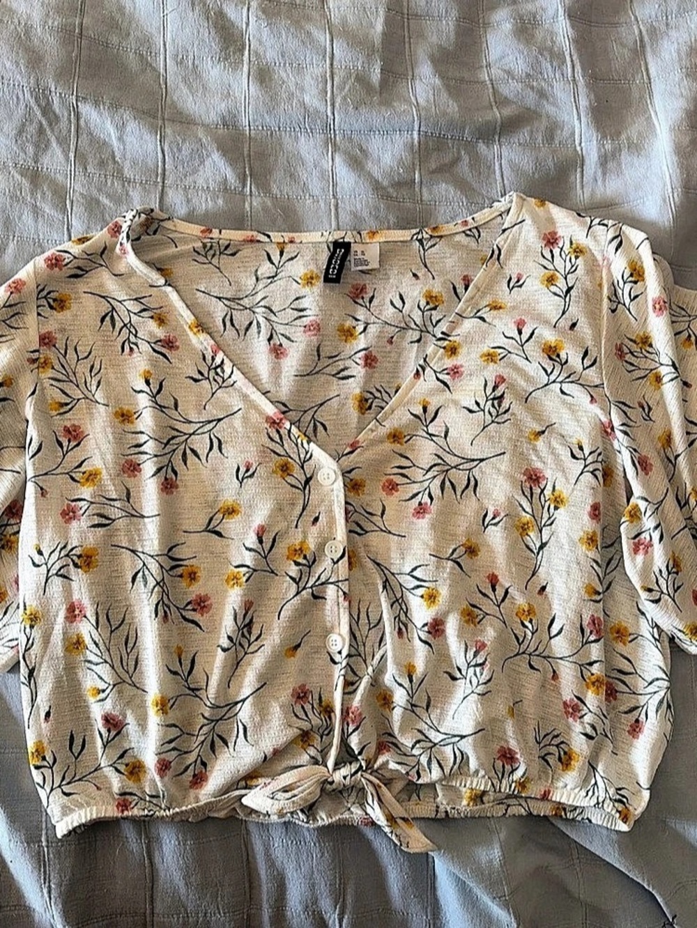 H&M Floral Button-Front Top in Cream & Green Size XL
